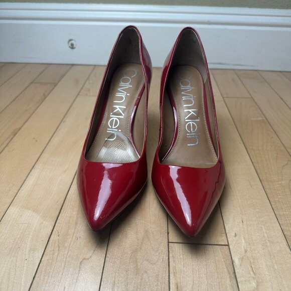 CALVIN KLEIN Red Patent Gayle Pumps Heels Pointed Toe Size 9 - Picture 7 of 12